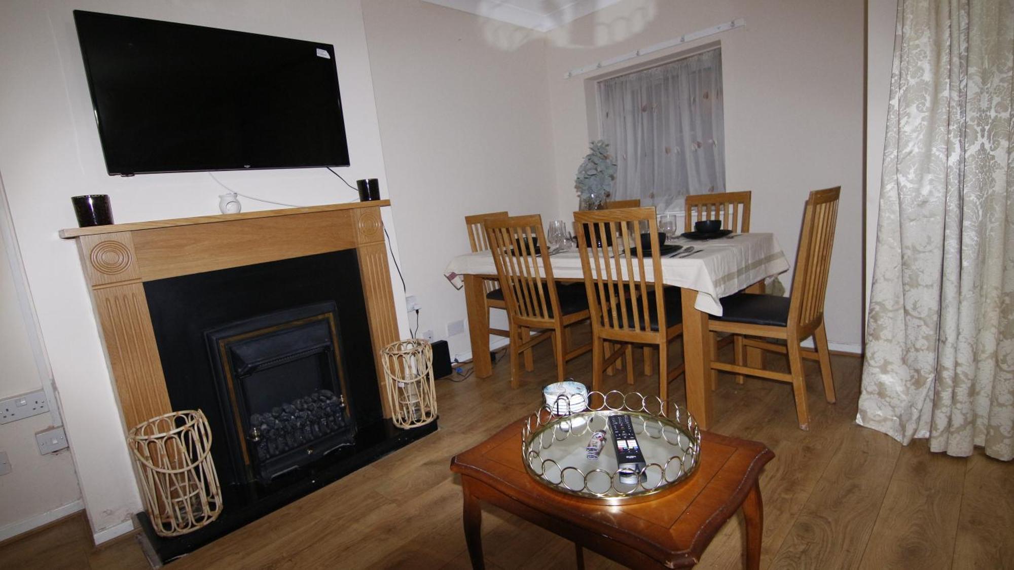 Entire Appartment Near Birmingham City מראה חיצוני תמונה